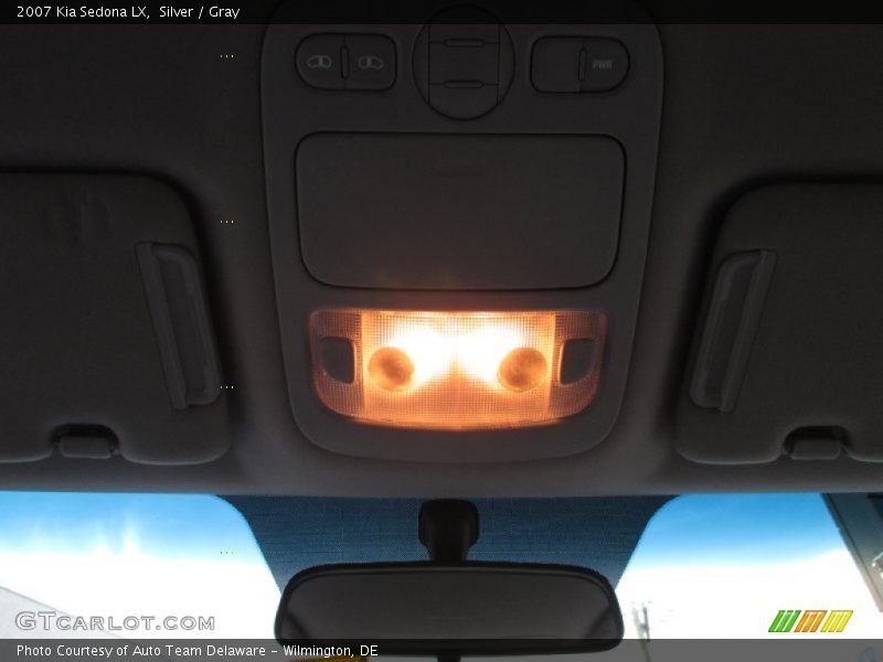 Silver / Gray 2007 Kia Sedona LX