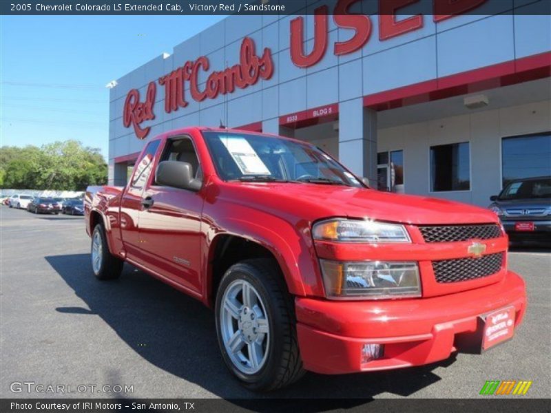 Victory Red / Sandstone 2005 Chevrolet Colorado LS Extended Cab