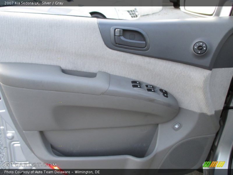 Silver / Gray 2007 Kia Sedona LX