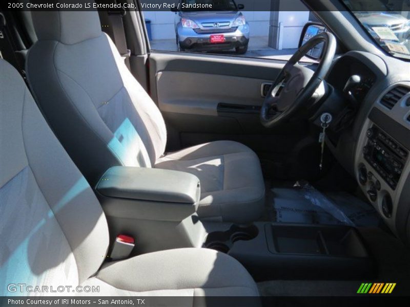 Victory Red / Sandstone 2005 Chevrolet Colorado LS Extended Cab