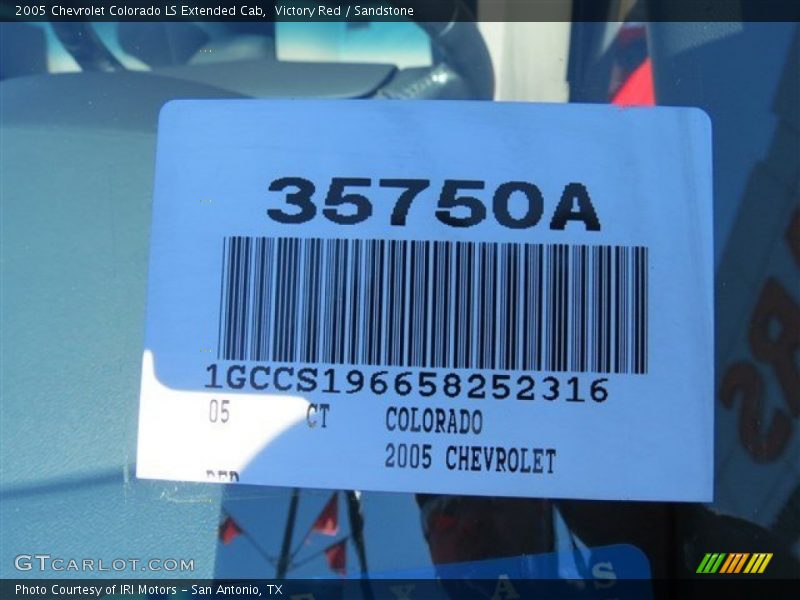 Victory Red / Sandstone 2005 Chevrolet Colorado LS Extended Cab