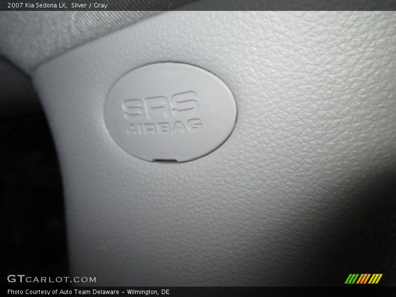 Silver / Gray 2007 Kia Sedona LX