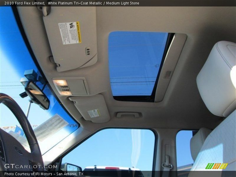 White Platinum Tri-Coat Metallic / Medium Light Stone 2010 Ford Flex Limited