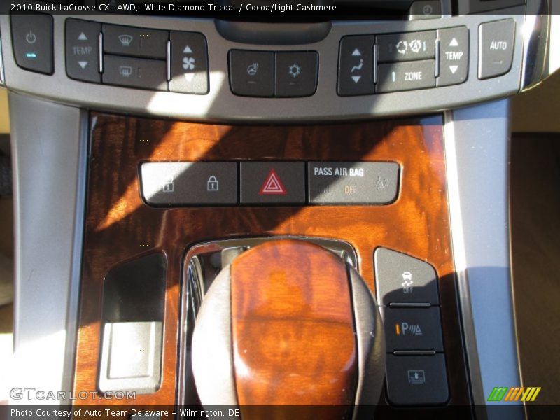White Diamond Tricoat / Cocoa/Light Cashmere 2010 Buick LaCrosse CXL AWD
