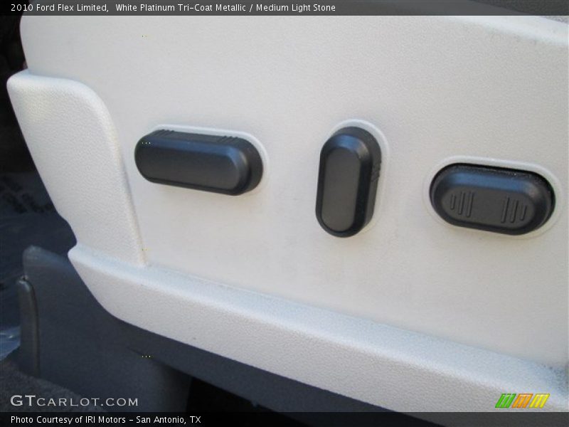White Platinum Tri-Coat Metallic / Medium Light Stone 2010 Ford Flex Limited