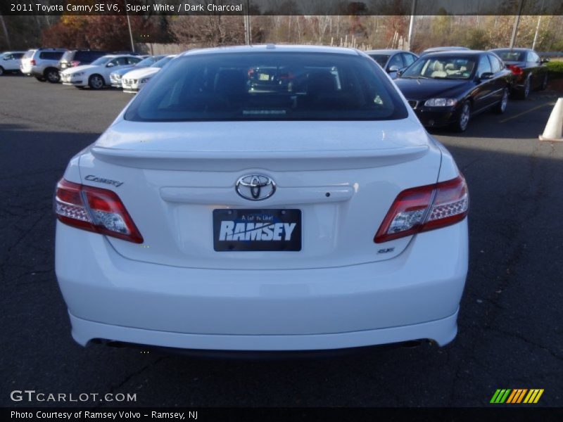 Super White / Dark Charcoal 2011 Toyota Camry SE V6