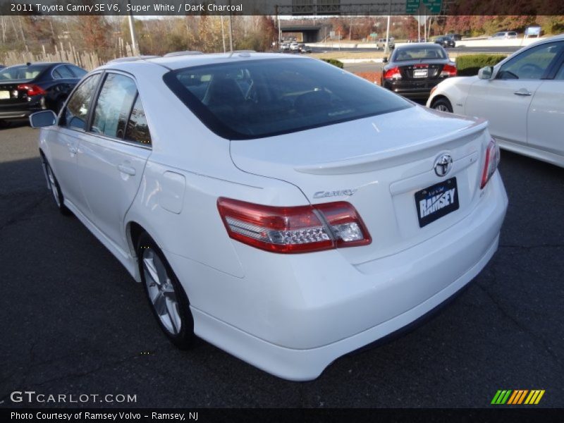 Super White / Dark Charcoal 2011 Toyota Camry SE V6