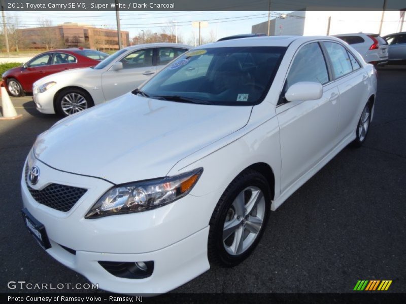 Super White / Dark Charcoal 2011 Toyota Camry SE V6