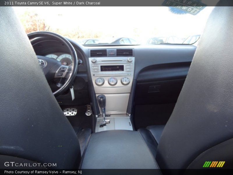 Super White / Dark Charcoal 2011 Toyota Camry SE V6