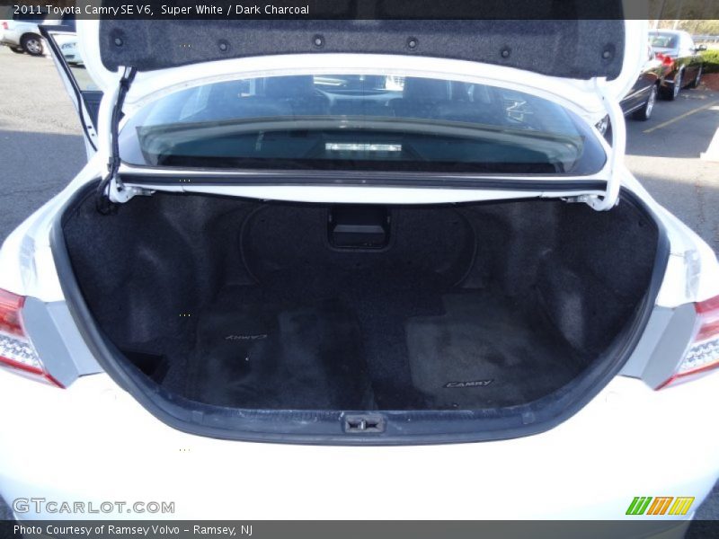 Super White / Dark Charcoal 2011 Toyota Camry SE V6