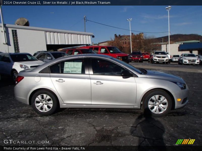 Silver Ice Metallic / Jet Black/Medium Titanium 2014 Chevrolet Cruze LS