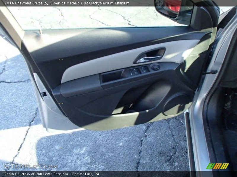 Silver Ice Metallic / Jet Black/Medium Titanium 2014 Chevrolet Cruze LS