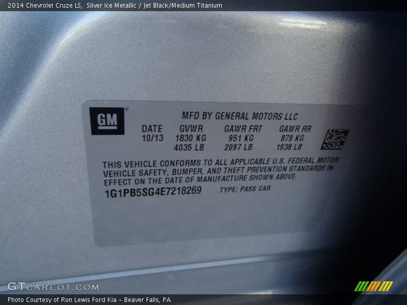 Silver Ice Metallic / Jet Black/Medium Titanium 2014 Chevrolet Cruze LS