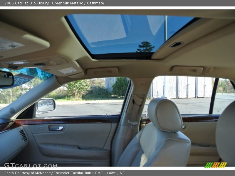Green Silk Metallic / Cashmere 2006 Cadillac DTS Luxury