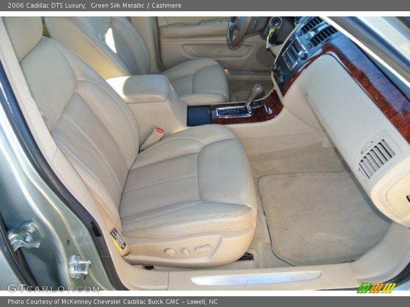Green Silk Metallic / Cashmere 2006 Cadillac DTS Luxury