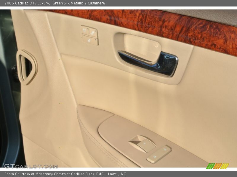 Green Silk Metallic / Cashmere 2006 Cadillac DTS Luxury