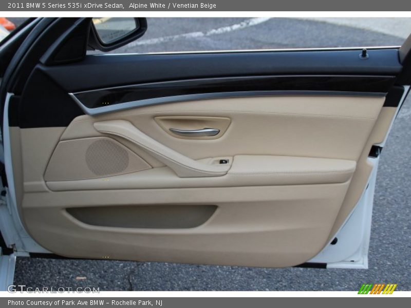 Alpine White / Venetian Beige 2011 BMW 5 Series 535i xDrive Sedan