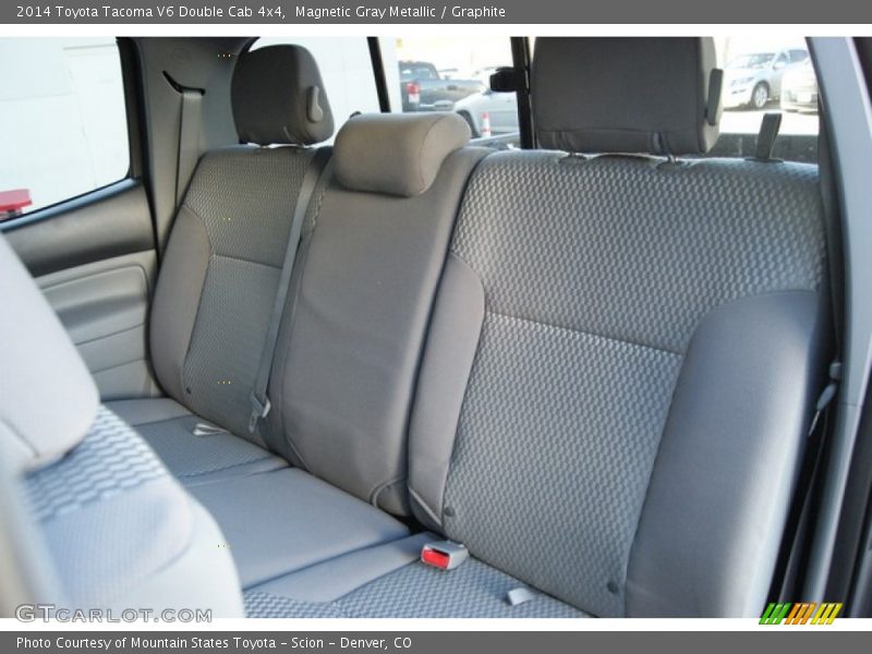 Magnetic Gray Metallic / Graphite 2014 Toyota Tacoma V6 Double Cab 4x4