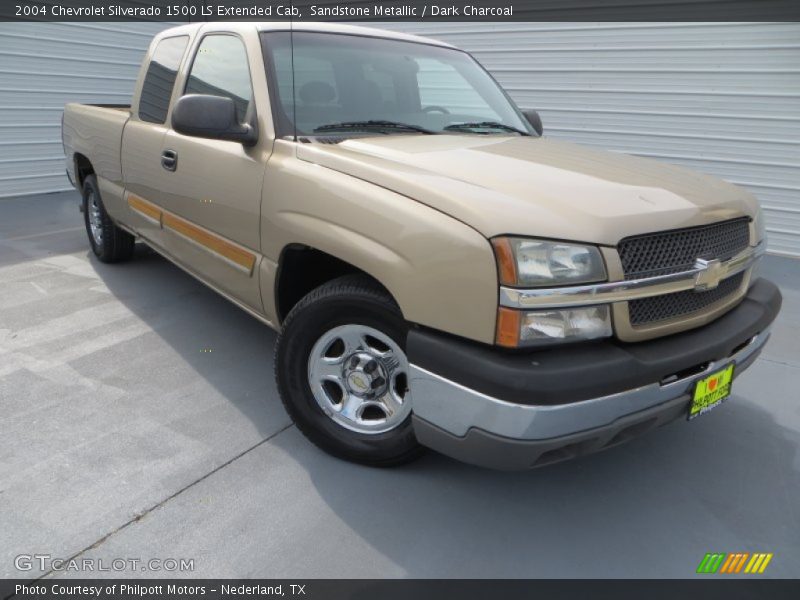 Sandstone Metallic / Dark Charcoal 2004 Chevrolet Silverado 1500 LS Extended Cab