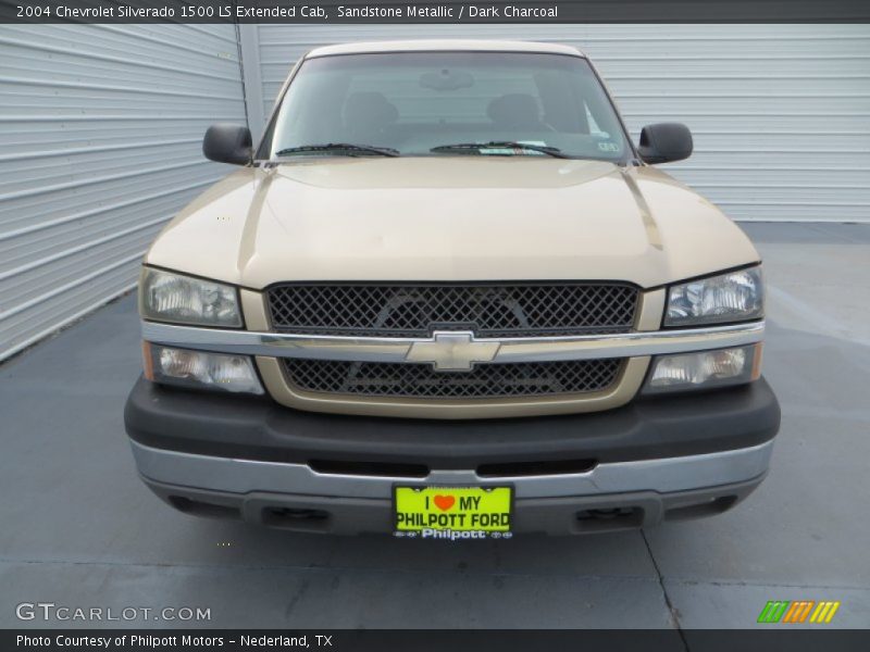 Sandstone Metallic / Dark Charcoal 2004 Chevrolet Silverado 1500 LS Extended Cab