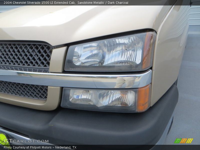 Sandstone Metallic / Dark Charcoal 2004 Chevrolet Silverado 1500 LS Extended Cab