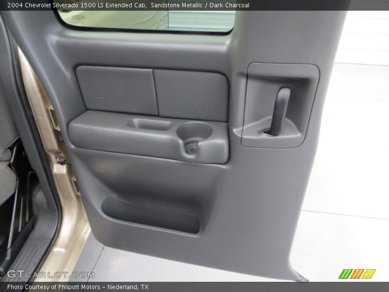 Sandstone Metallic / Dark Charcoal 2004 Chevrolet Silverado 1500 LS Extended Cab