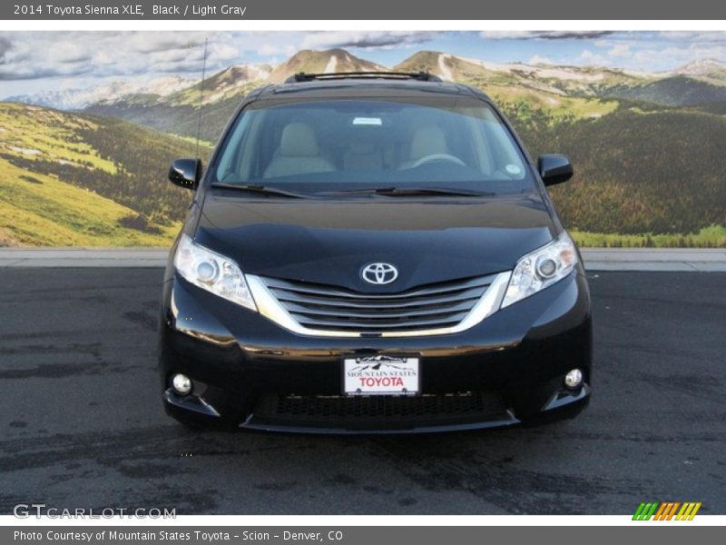Black / Light Gray 2014 Toyota Sienna XLE