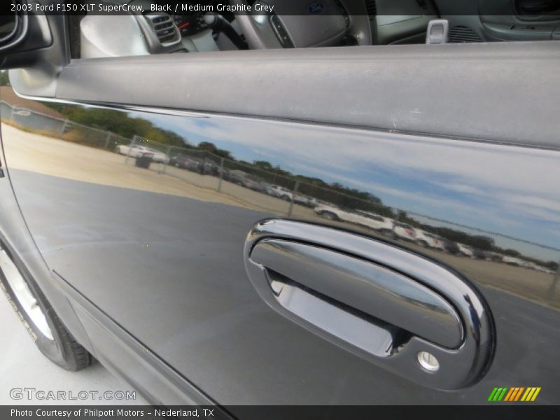 Black / Medium Graphite Grey 2003 Ford F150 XLT SuperCrew