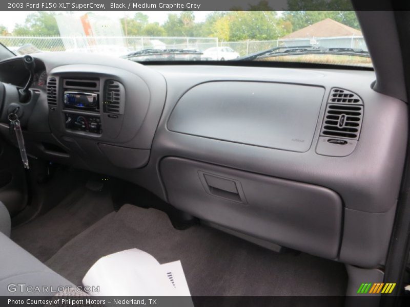 Black / Medium Graphite Grey 2003 Ford F150 XLT SuperCrew