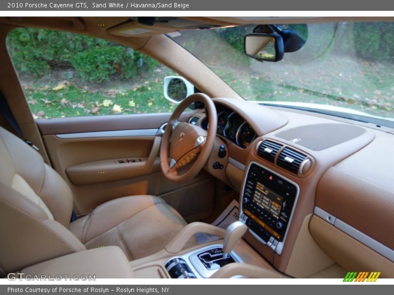 Sand White / Havanna/Sand Beige 2010 Porsche Cayenne GTS