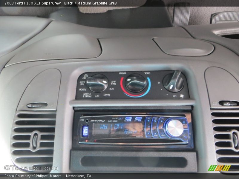 Black / Medium Graphite Grey 2003 Ford F150 XLT SuperCrew
