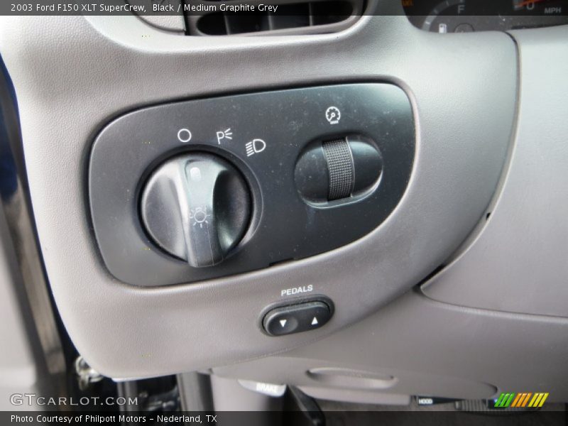 Black / Medium Graphite Grey 2003 Ford F150 XLT SuperCrew