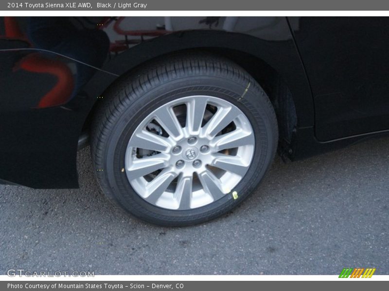 Black / Light Gray 2014 Toyota Sienna XLE AWD