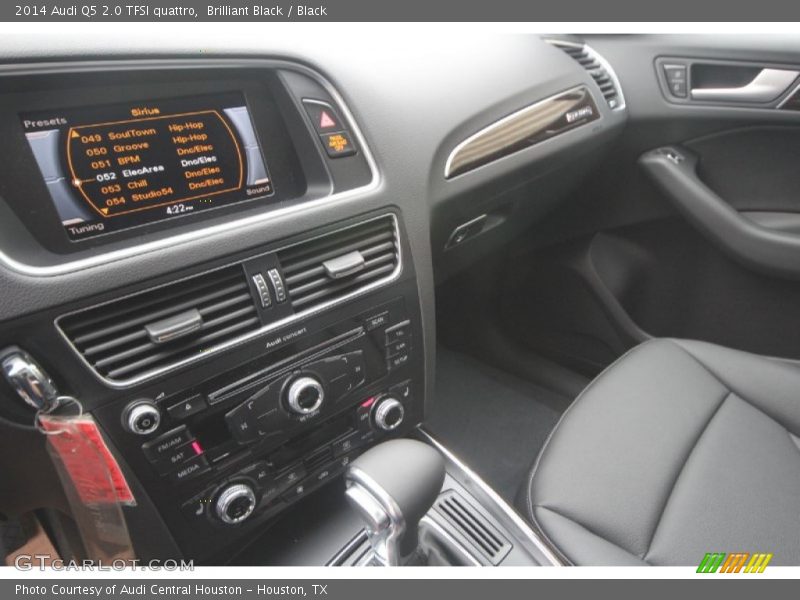 Brilliant Black / Black 2014 Audi Q5 2.0 TFSI quattro