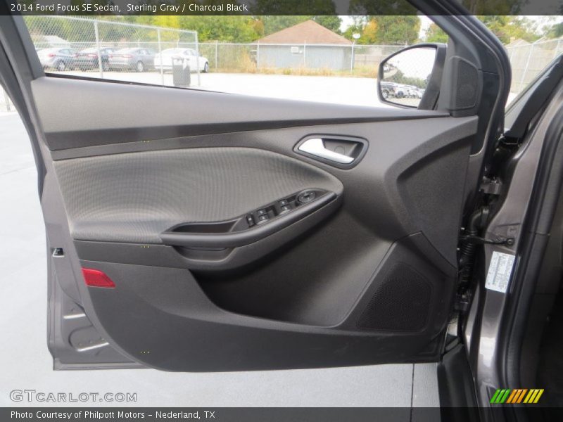 Sterling Gray / Charcoal Black 2014 Ford Focus SE Sedan