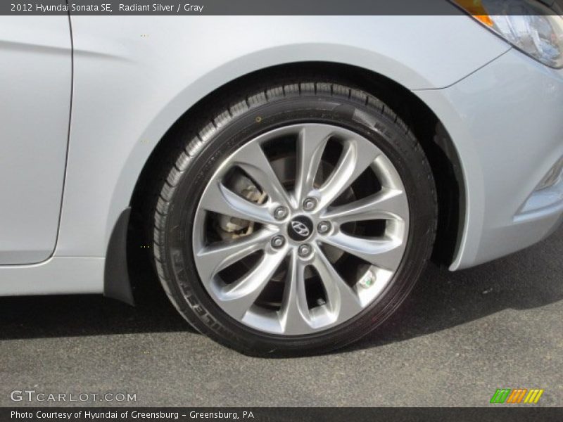 Radiant Silver / Gray 2012 Hyundai Sonata SE