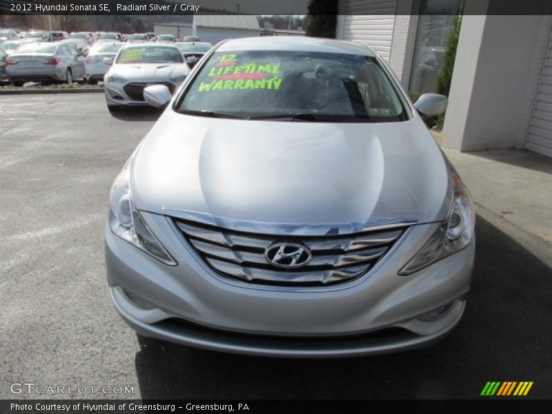 Radiant Silver / Gray 2012 Hyundai Sonata SE
