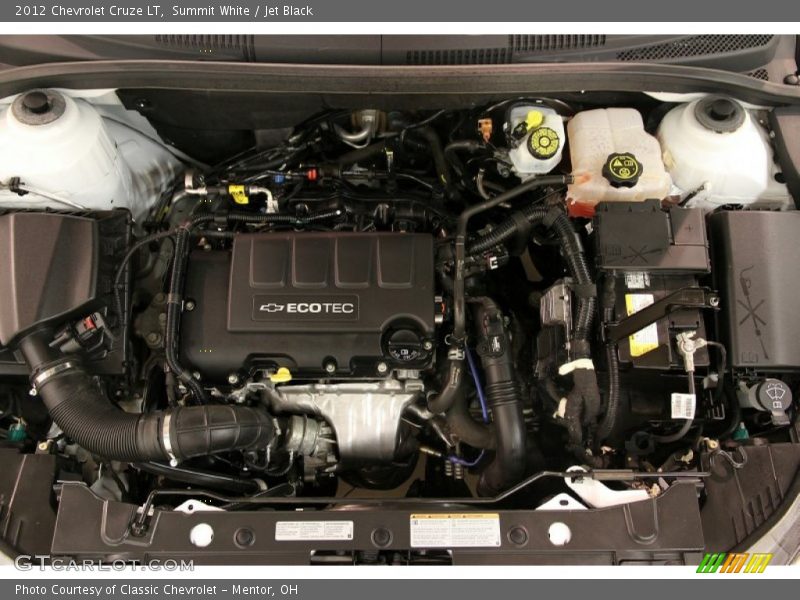 Summit White / Jet Black 2012 Chevrolet Cruze LT