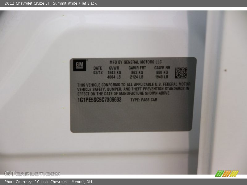 Summit White / Jet Black 2012 Chevrolet Cruze LT