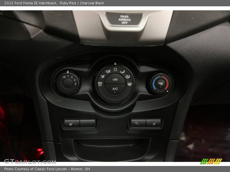 Ruby Red / Charcoal Black 2013 Ford Fiesta SE Hatchback