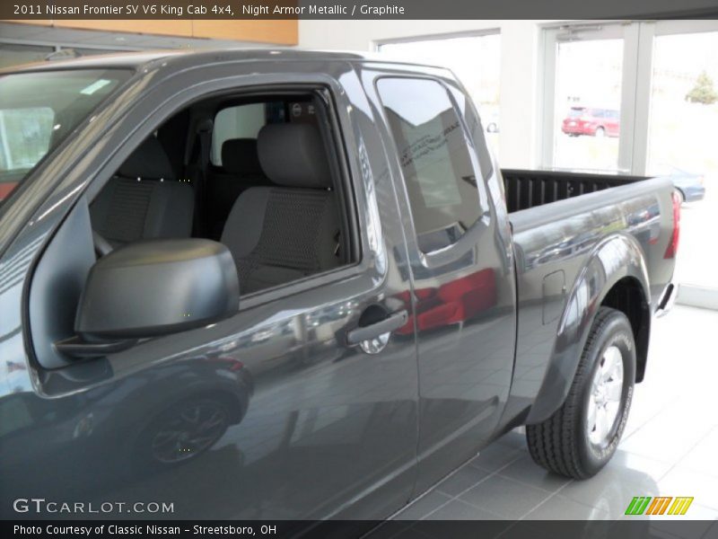 Night Armor Metallic / Graphite 2011 Nissan Frontier SV V6 King Cab 4x4