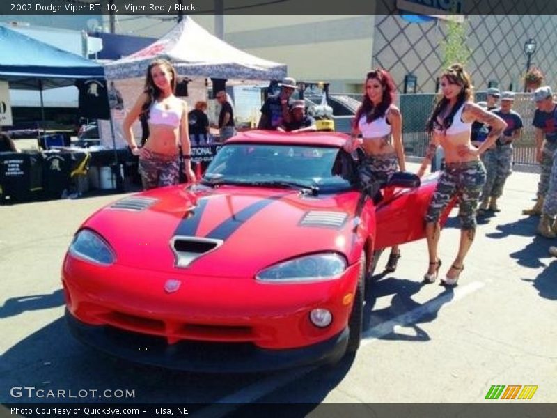 Viper Red / Black 2002 Dodge Viper RT-10
