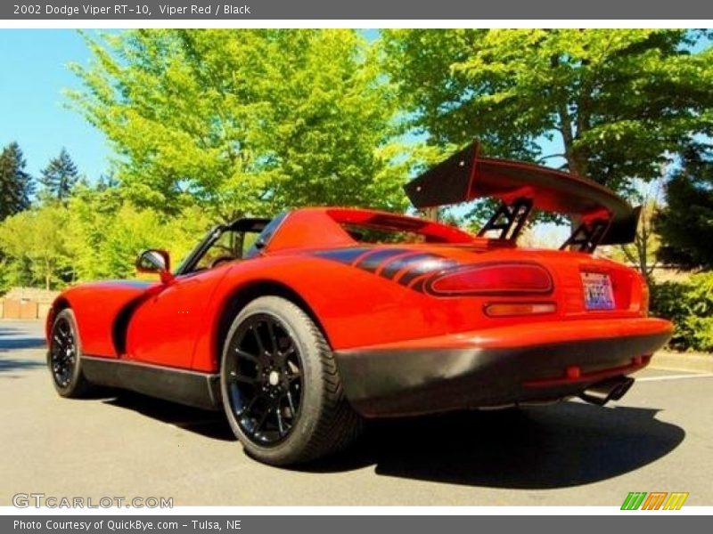 Viper Red / Black 2002 Dodge Viper RT-10