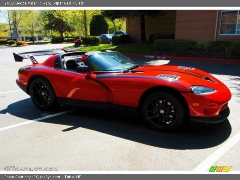 Viper Red / Black 2002 Dodge Viper RT-10