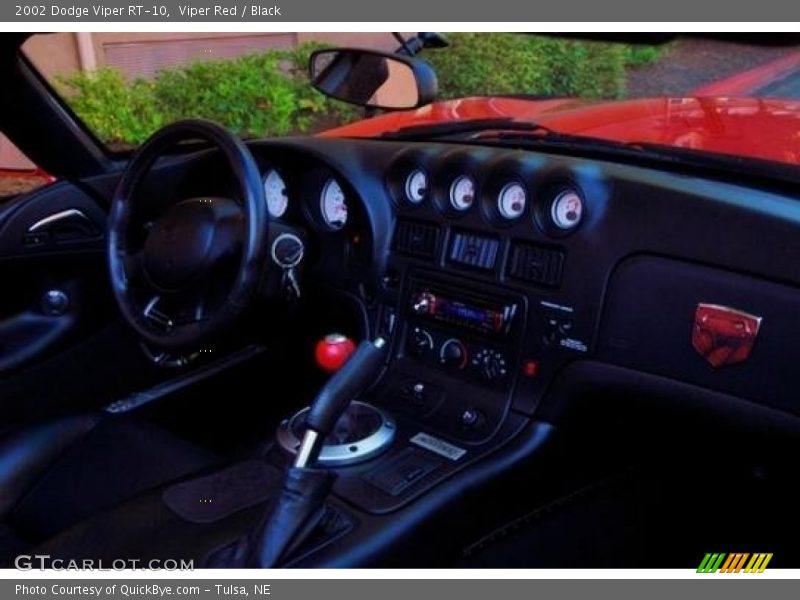 Viper Red / Black 2002 Dodge Viper RT-10
