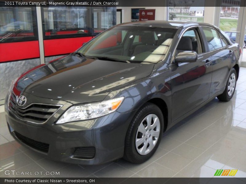 Magnetic Gray Metallic / Dark Charcoal 2011 Toyota Camry LE