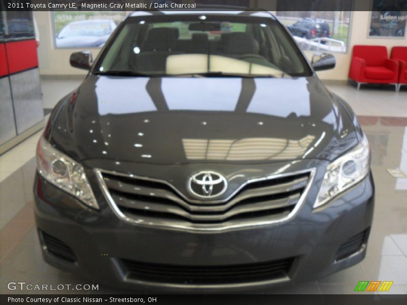 Magnetic Gray Metallic / Dark Charcoal 2011 Toyota Camry LE