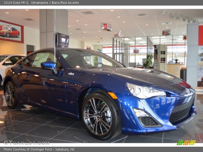 Ultramarine / Black/Red Accents 2014 Scion FR-S