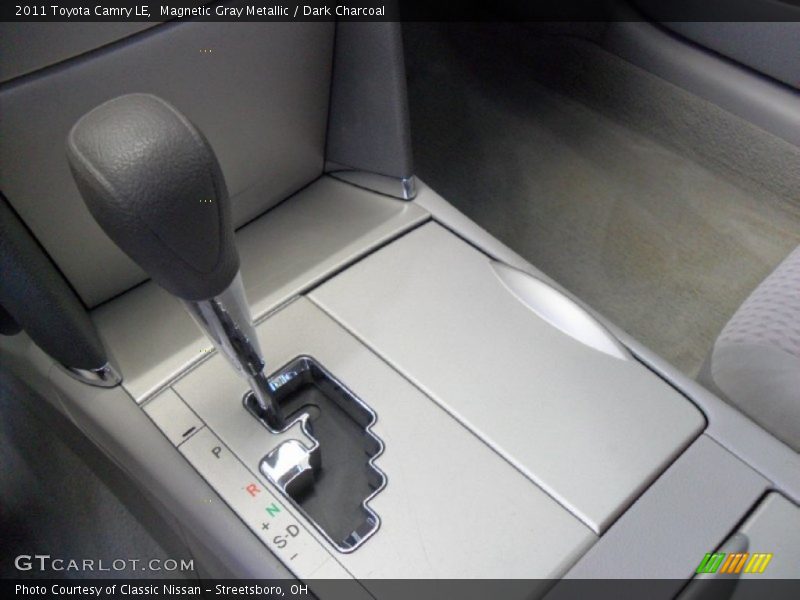 Magnetic Gray Metallic / Dark Charcoal 2011 Toyota Camry LE