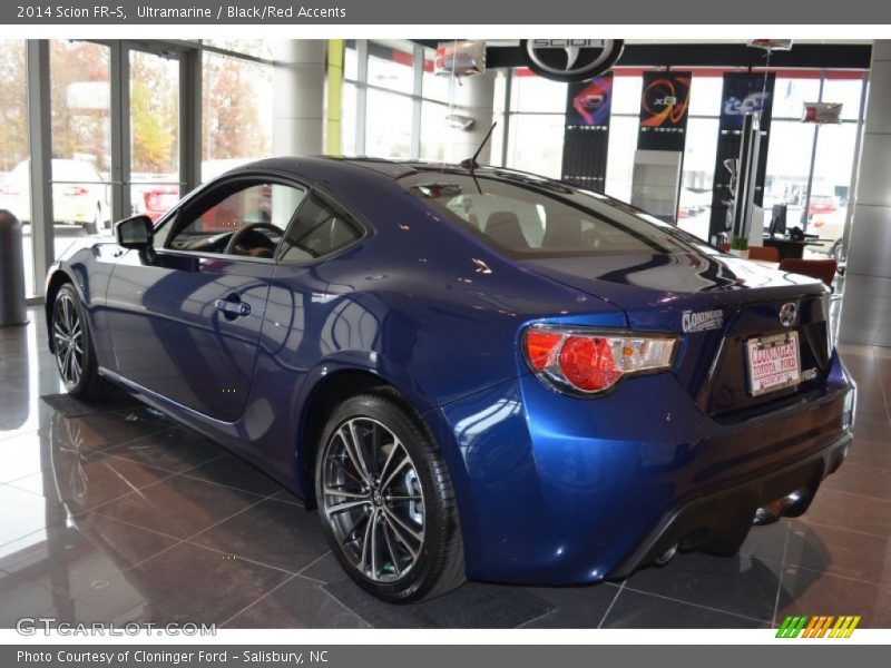 Ultramarine / Black/Red Accents 2014 Scion FR-S